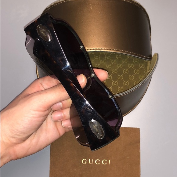VINTAGE GUCCI SUNGLASSES - Picture 6 of 8